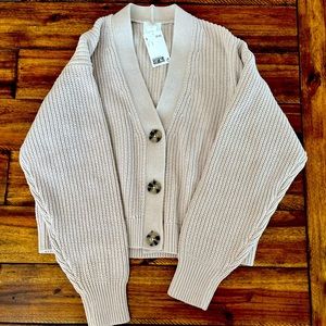 NWT H&M CROP SWEATER